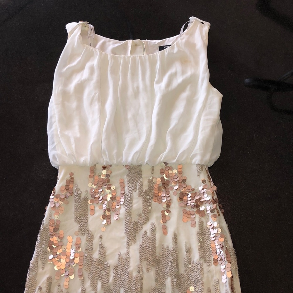 Gold and white fitted dress